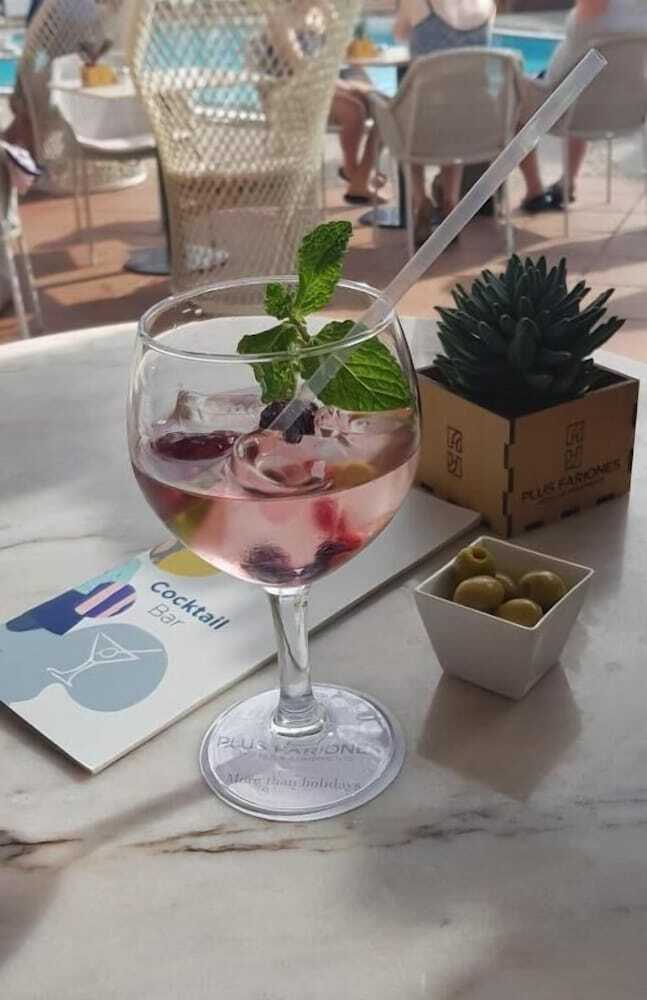 Plus Fariones Apartamentos