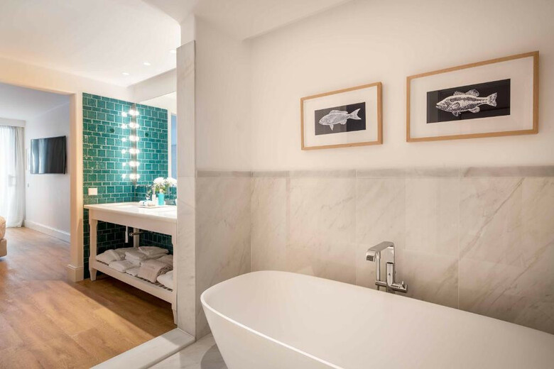 Hotel Fariones