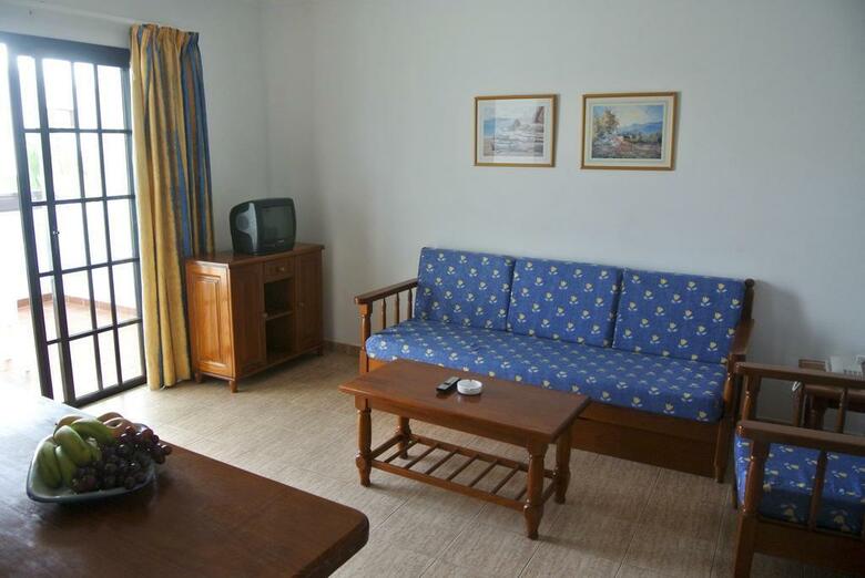 Apartamentos Rosamar