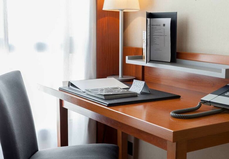 AC Hotel Le�n San Antonio By Marriott