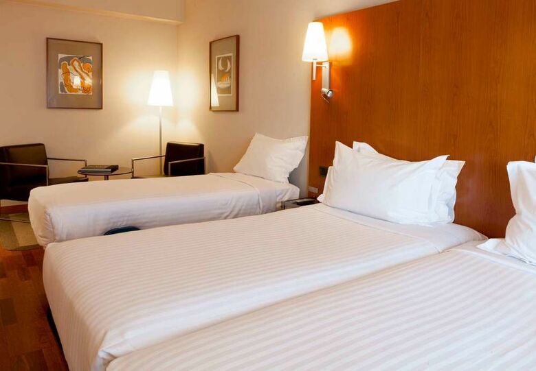 AC Hotel Le�n San Antonio By Marriott