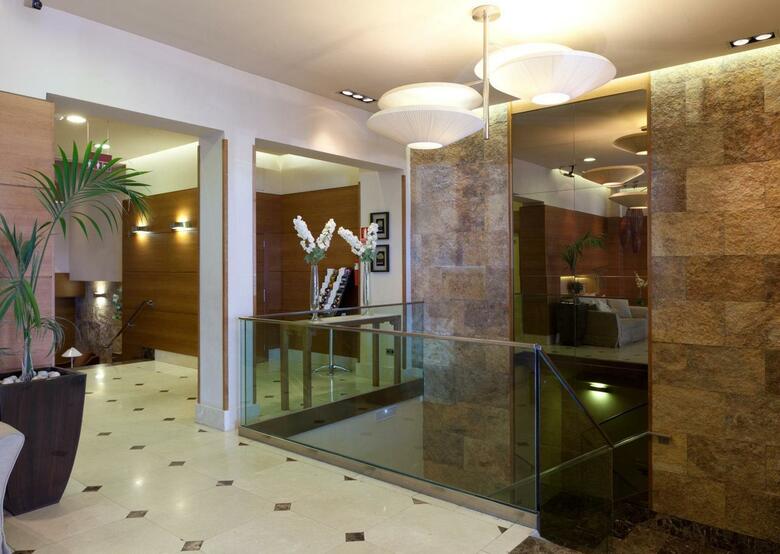 Hotel Sterling