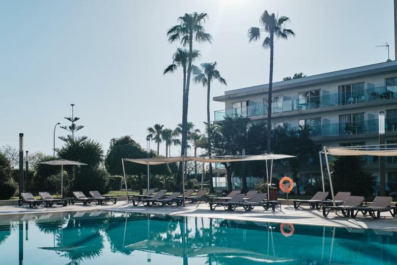 Helios Hotel