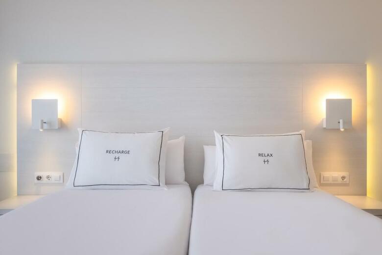 Helios Hotel