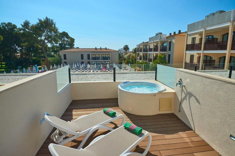 Aparthotel Protur Floriana Resort