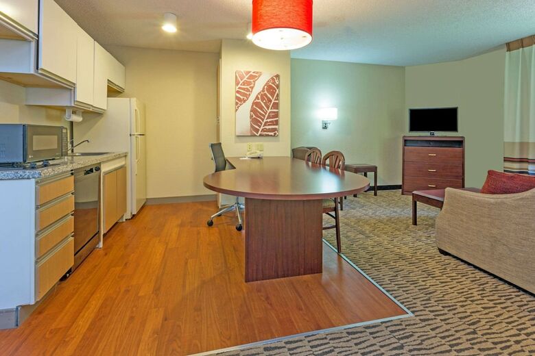 Hotel Hawthorn Suites Cincinnati Blue Ash