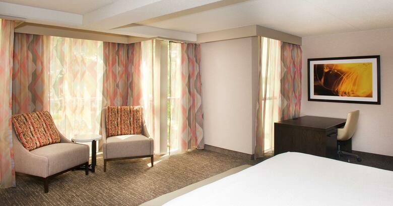 Hotel Embassy Suites By Hilton Cincinnati Northeast - Blue Ash