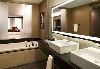 Hotel Metropolitan At The 9, Autograph Collection