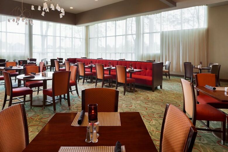 Radisson Hotel At The University Of Toledo