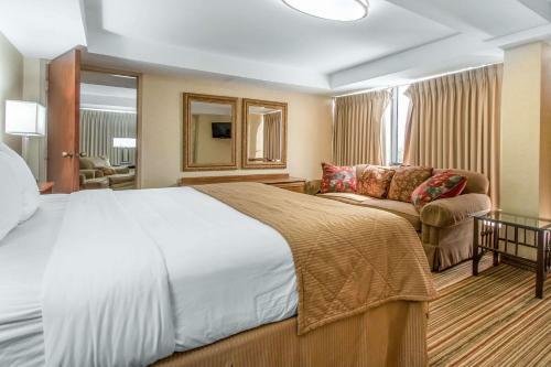 Clarion Hotel Broken Arrow