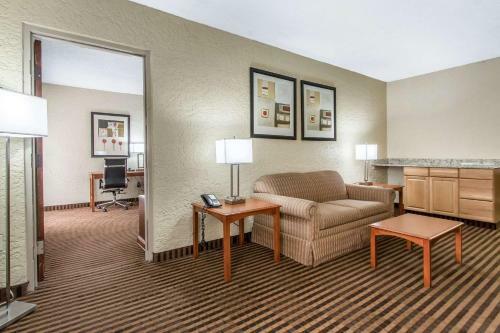 Clarion Hotel Broken Arrow