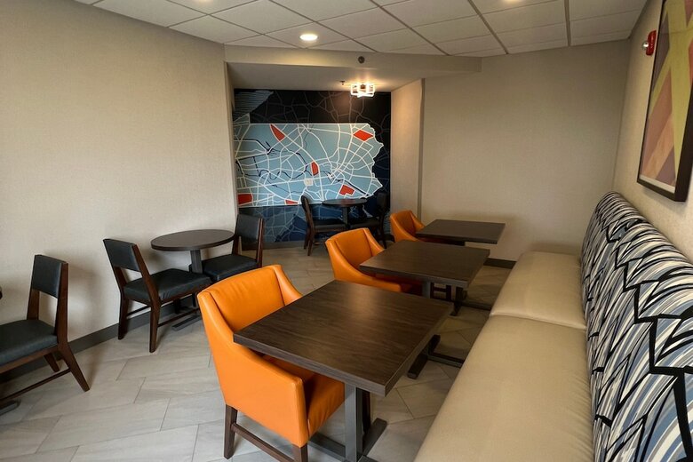 Hotel Holiday Inn Express Harrisburg Ne