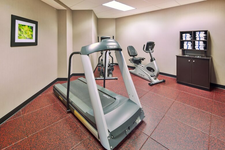 Hotel Holiday Inn Express Harrisburg Ne