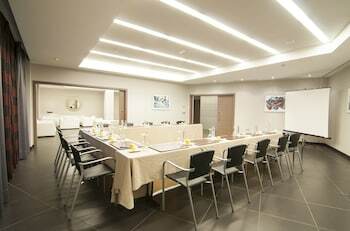 Hotel Granada By Pierre Vacances