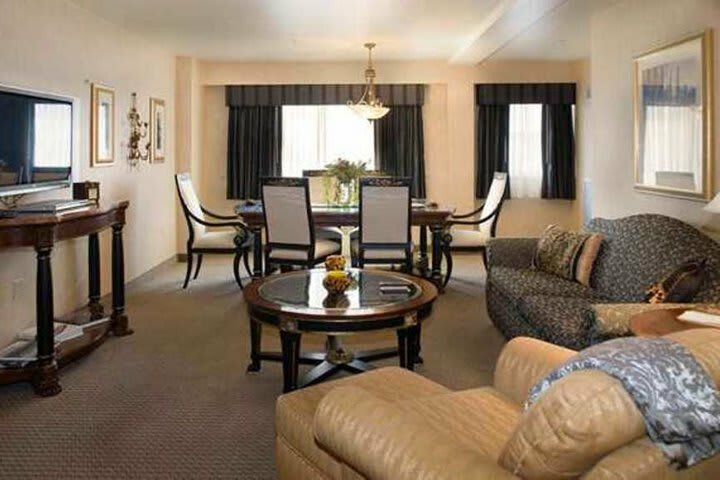 Doubletree By Hilton Hotel & Suites Pittsburgh Downtown