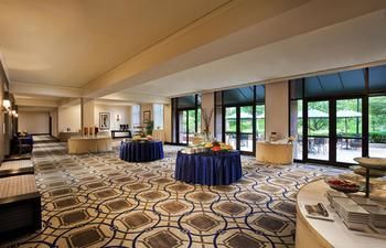 Sheraton Philadelphia Society Hill Hotel