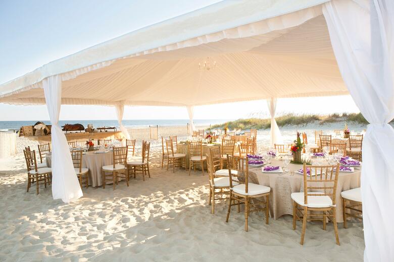 Hotel The Beach House A Holiday Inn Resort