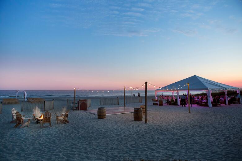 Hotel The Beach House A Holiday Inn Resort