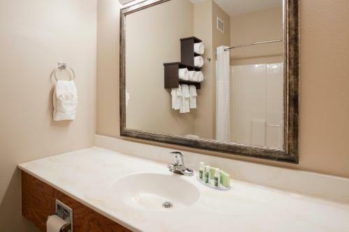 Hotel Grandstay Residential Suites