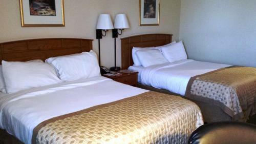 Ramada By Wyndham Sioux Falls Airport Hotel & Suites
