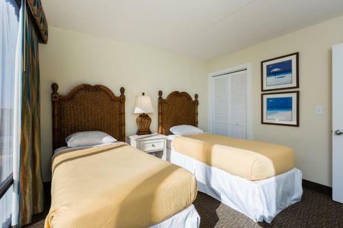 Hotel Schooner Beach And Racquet Club