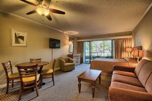 Hotel Ocean Creek Resort