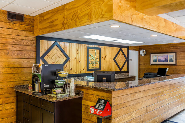 Hotel Quality Inn Creekside - Downtown Gatlinburg