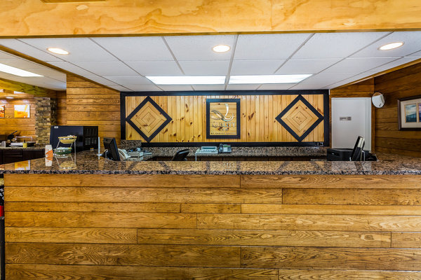 Hotel Quality Inn Creekside - Downtown Gatlinburg