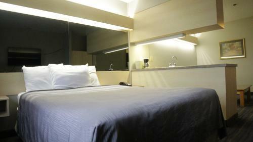 Hotel America's Best Value Inn And Suites - Jackson