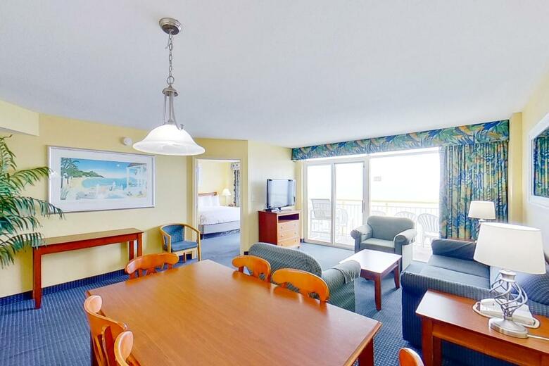 Hotel Bay Watch Resort & Conference Center