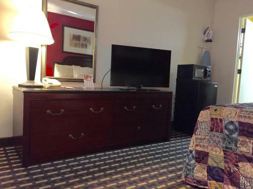 Motel Parkway Inn