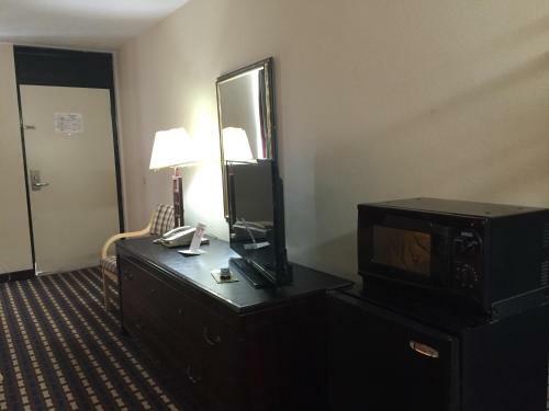 Motel Parkway Inn