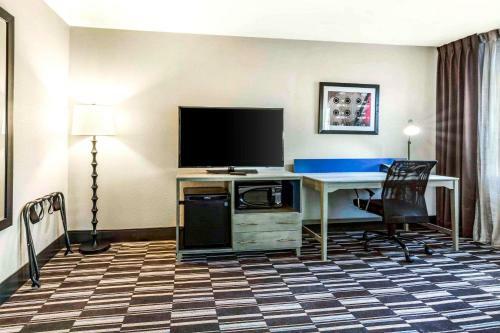 Hotel Country Hearth Inn & Suites
