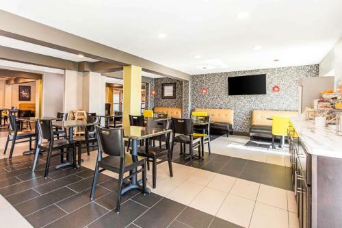 Hotel Country Hearth Inn & Suites