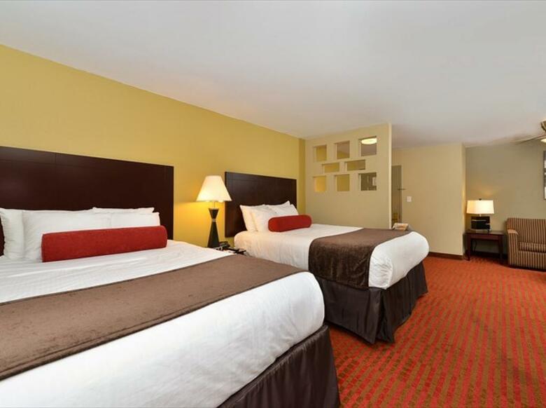 Hotel Quality Suites Nashville Airport