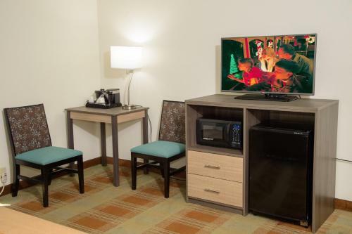 Hotel Pigeon River Inn