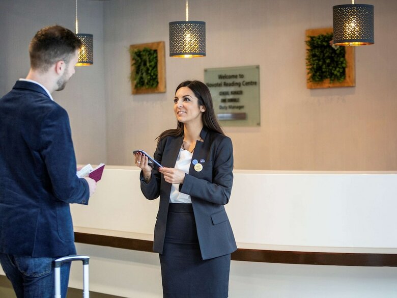 Hotel Novotel Reading Centre