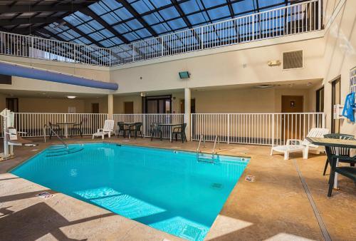 Hotel River Bend Inn - Pigeon Forge
