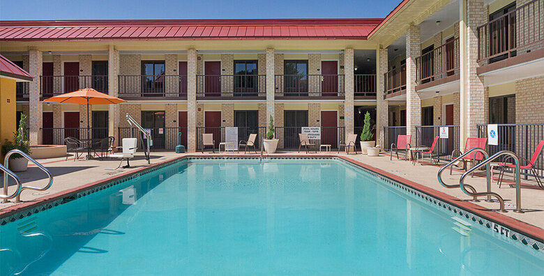 Motel Red Roof Inn & Suites Addison