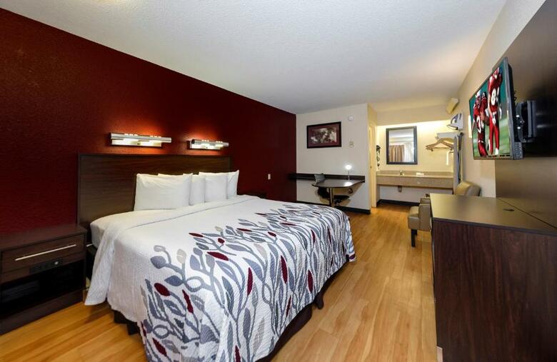 Motel Red Roof Inn & Suites Addison