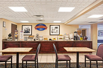 Motel Baymont Inn & Suites Houston- Sam Houston Parkway