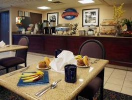 Motel Baymont Inn & Suites Houston- Sam Houston Parkway
