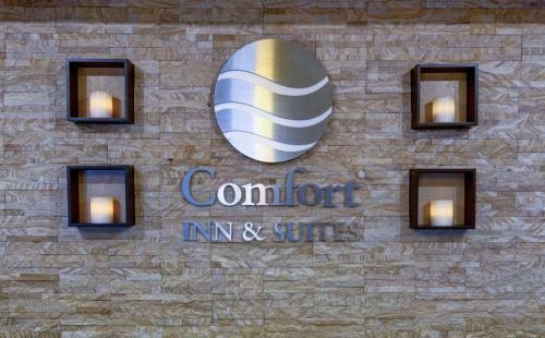 Hotel Comfort Inn And Suites Medical West