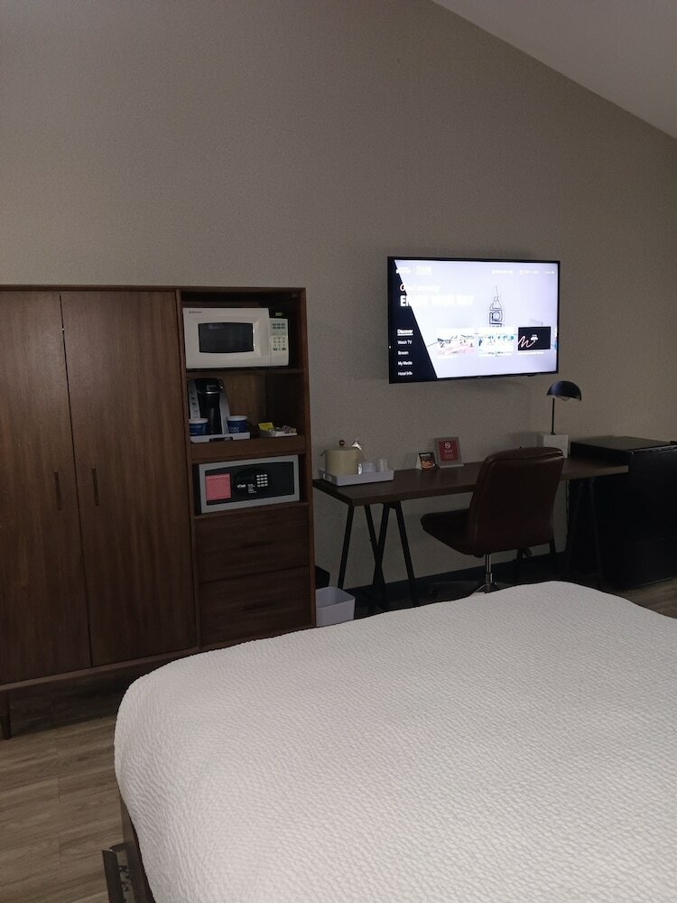 Holiday Inn Express Hotel & Suites Arlington/six Flags Area