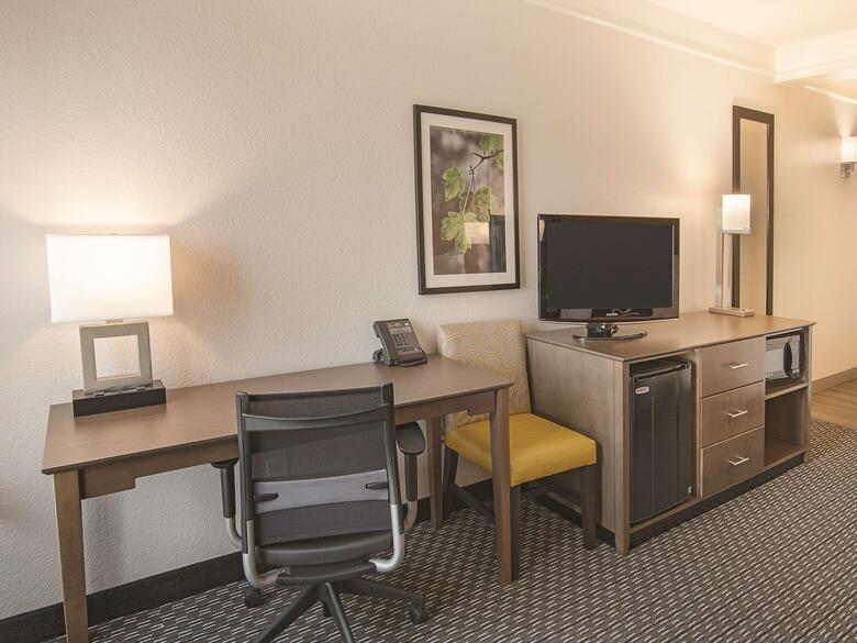 Hotel La Quinta Inn & Suites Arlington North Six Flags Drive