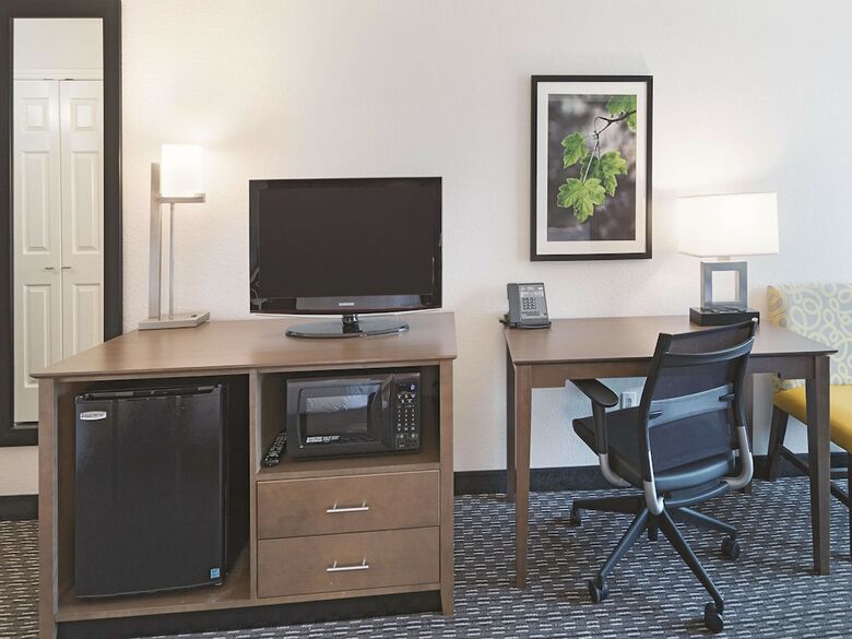 Hotel La Quinta Inn & Suites Arlington North Six Flags Drive