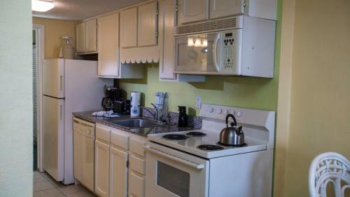 Hotel Beach House Golf And Racquet Club