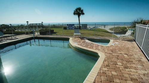 Hotel Beach House Golf And Racquet Club
