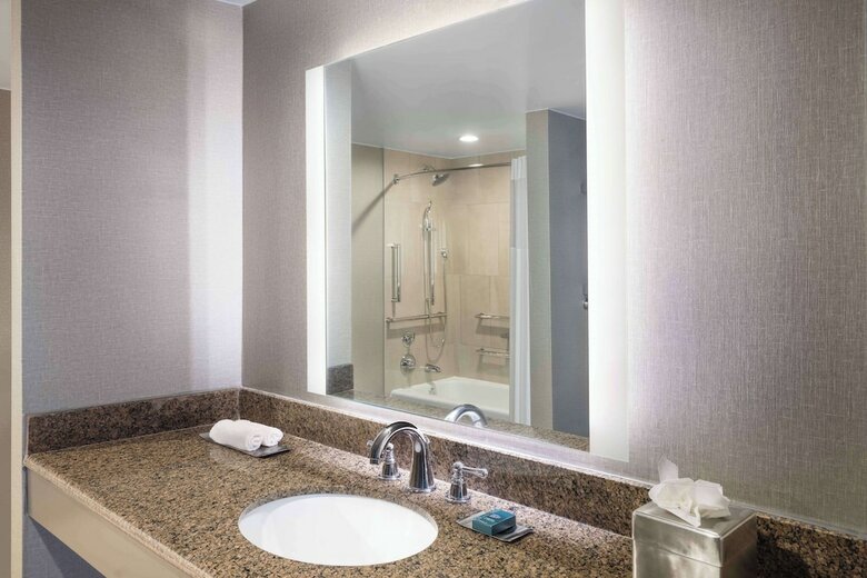 Hotel Doubletree By Hilton Austin