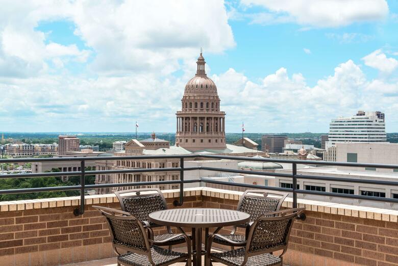 Hotel Doubletree Suites By Hilton Austin